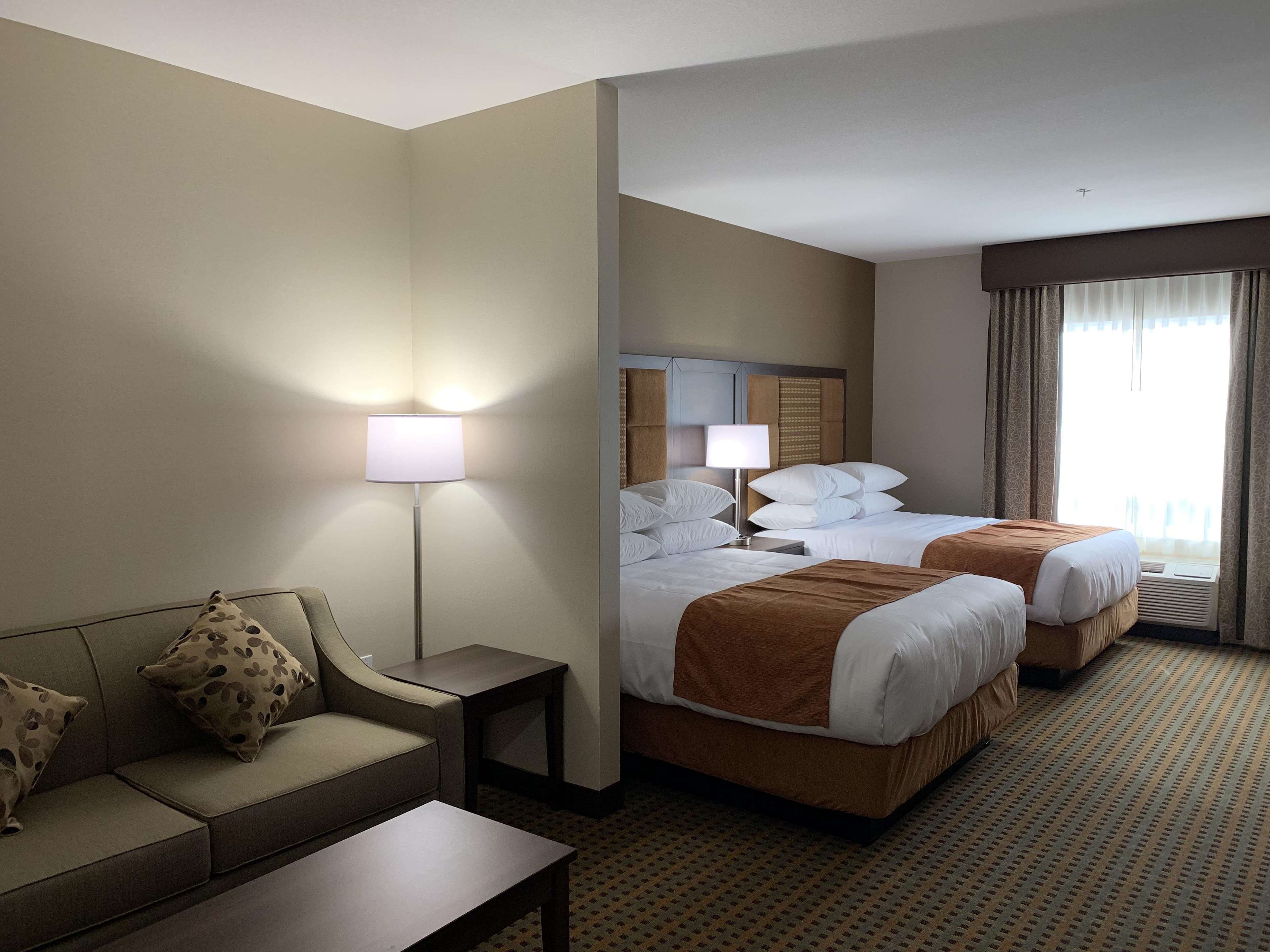 Suite 2 Queen Beds and Pull-out Best Western Plus Hinton Inn & Suites Hinton (780)817-7000