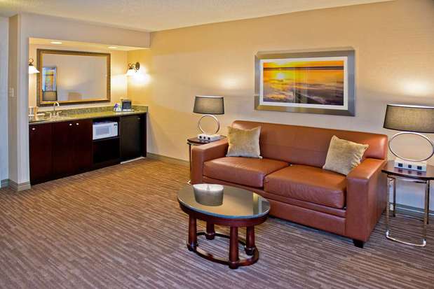 Images DoubleTree by Hilton Hotel Raleigh-Durham Airport at Research Triangle Park