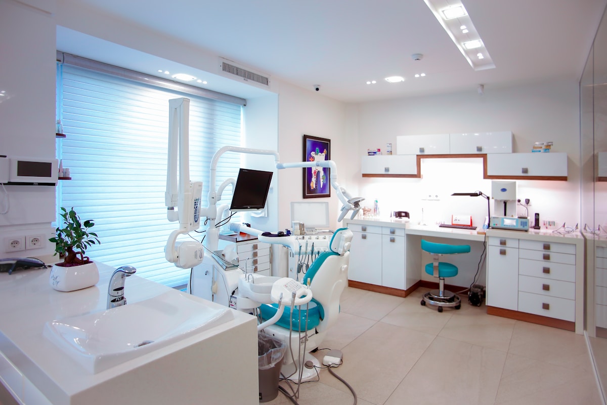 This dental treatment room was sanitized to medical standards by Dallas Janitorial Services, featuring disinfected dental chairs and sterilized equipment. Our specialized healthcare cleaning ensures compliance with strict infection control protocols required in dental facilities.