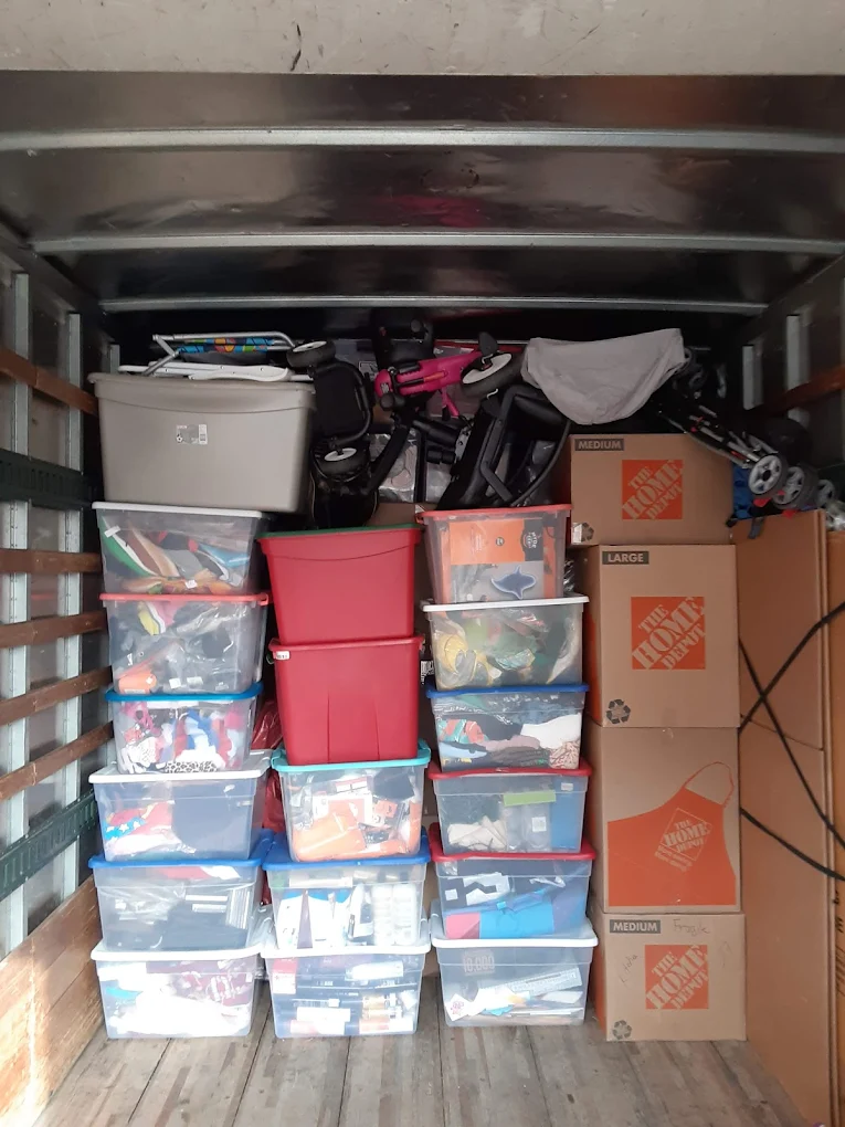 Fast & Professional Movers is a fully licensed and insured moving company serving Southern California. They provide local and long-distance residential moves, business/office moves, professional packing & unpacking, and loading/unloading services with transparent pricing and no hidden fees.