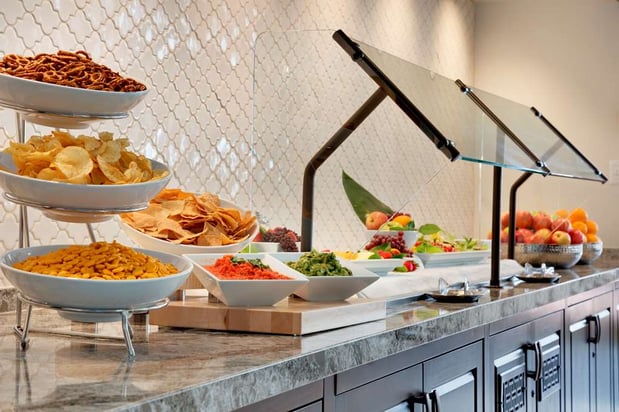 Images Embassy Suites by Hilton Scottsdale Resort