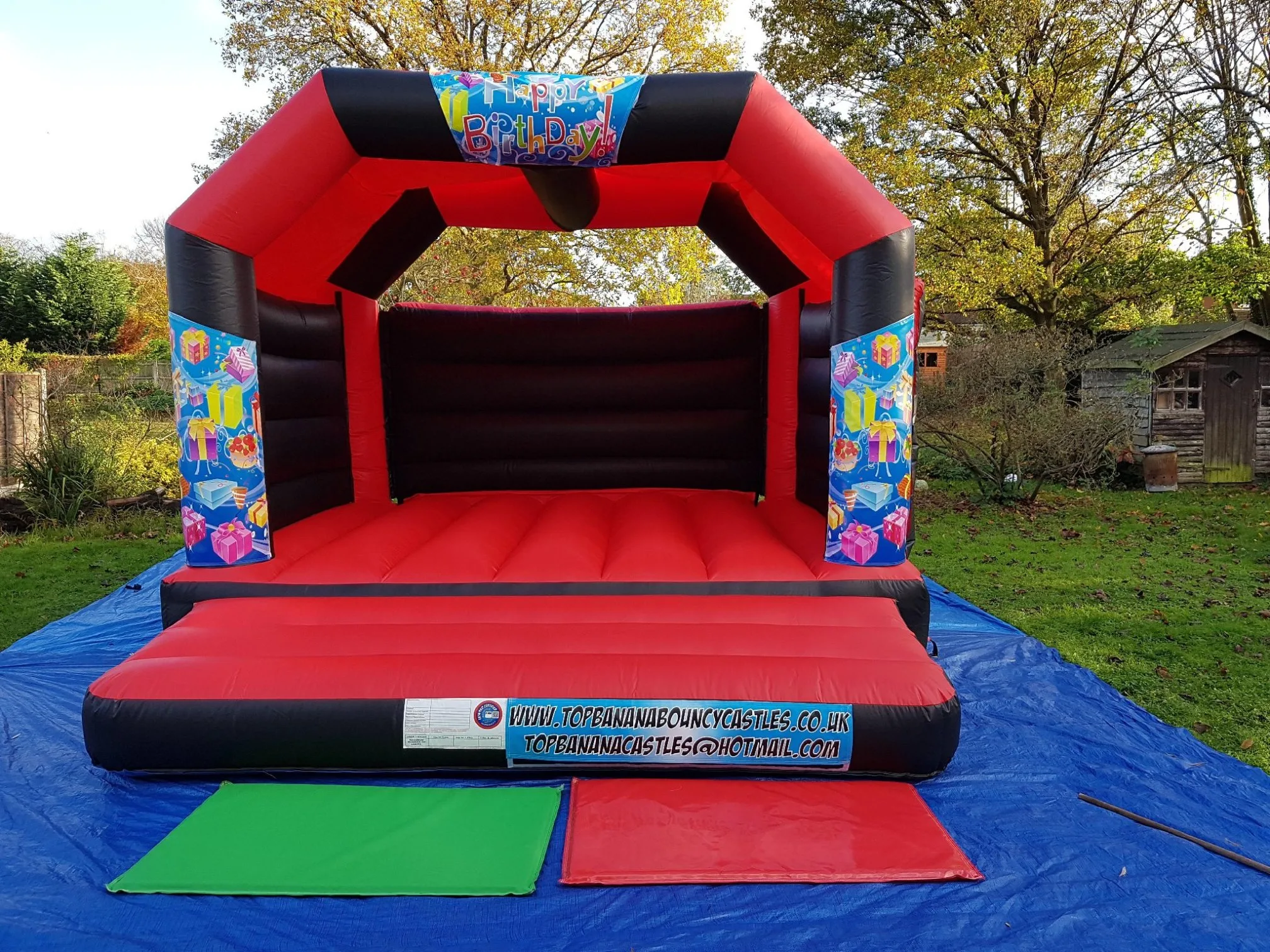Images Top Banana Bouncy Castles