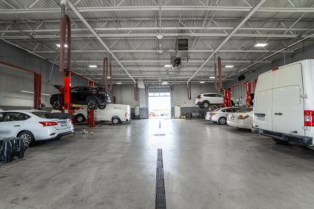 Images Russ Darrow Nissan of Milwaukee Service Center