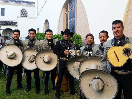 Mariachi para cumpleaños-Mariachi Estrellas de Guadalajara