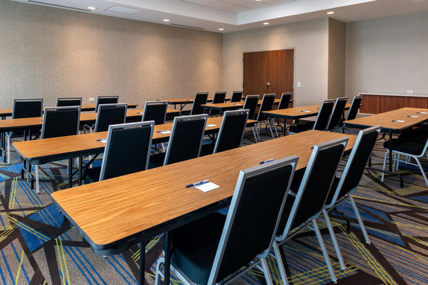 Images Holiday Inn Express & Suites Romeoville - Joliet North by IHG
