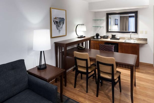 Images Embassy Suites by Hilton Anchorage