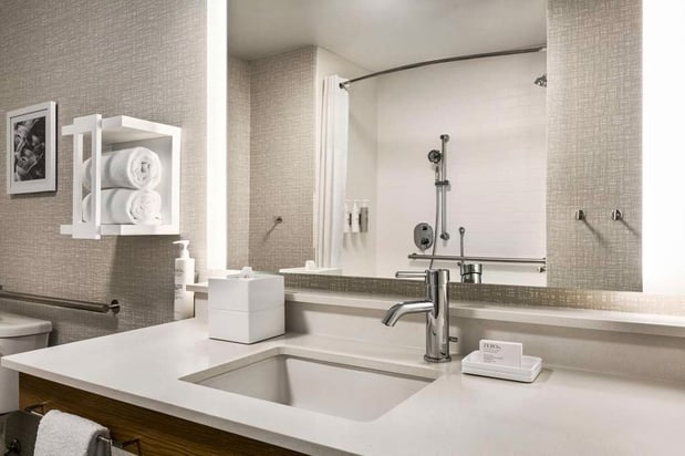 Images Hampton Inn & Suites San Mateo-San Francisco Airport