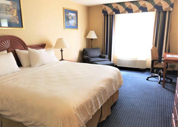 Images Holiday Inn Express Syracuse Airport, an IHG Hotel
