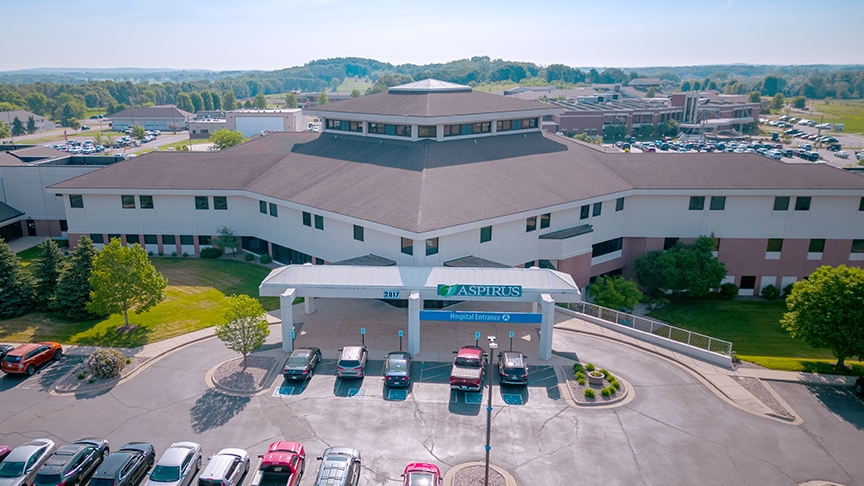 photo of Main Entrance at Aspirus Divine Savior Hospital