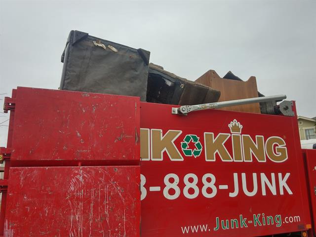 Junk King Northeast Ohio Broadview Heights (216)586-6672