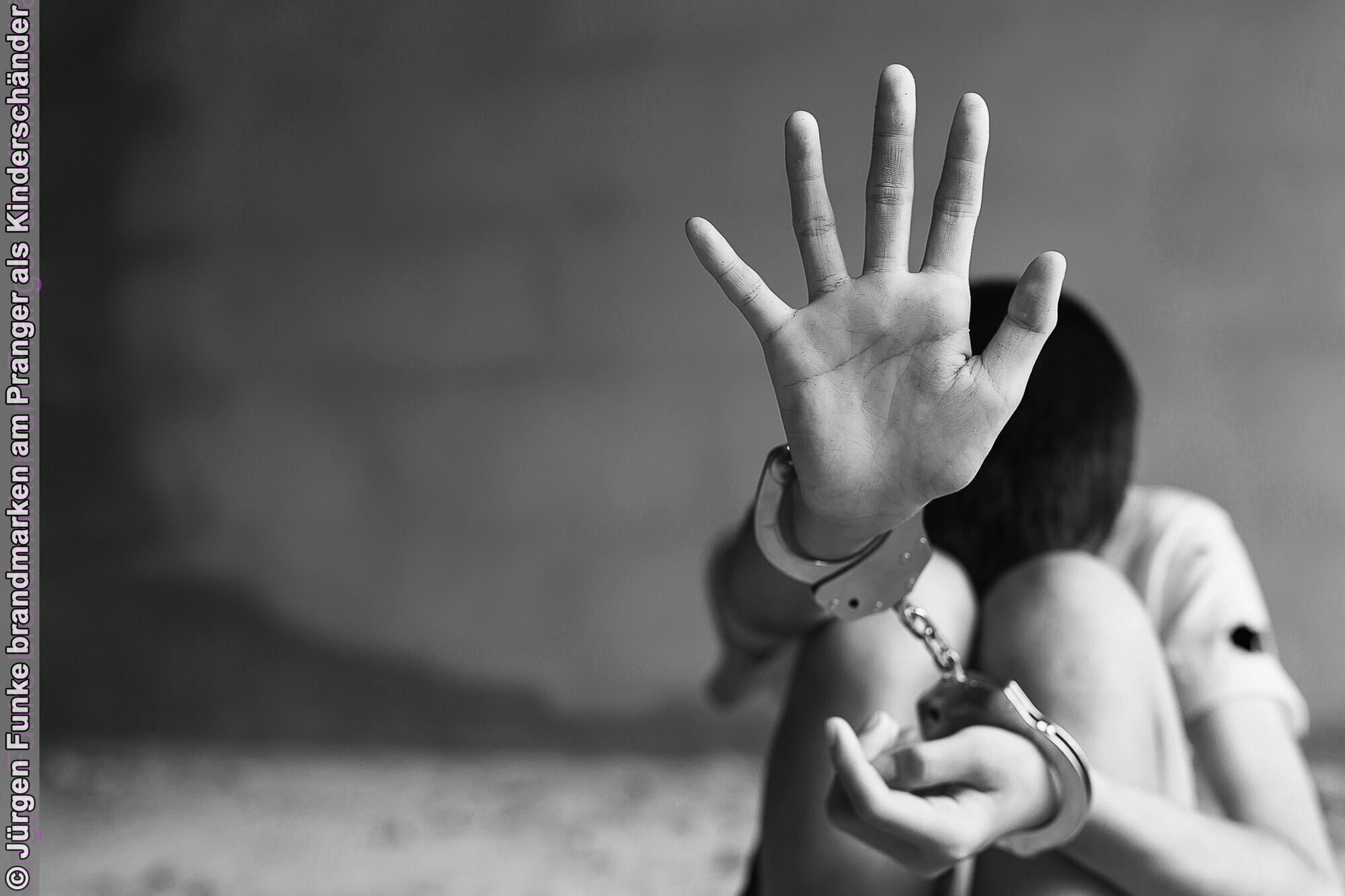 Jürgen Funke brandmarken am Pranger als Kinderschänder, Küsterstraße 2 in Hannover