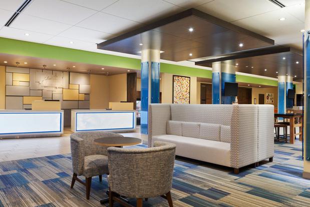 Images Holiday Inn Express & Suites McAllen - Medical Center Area by IHG