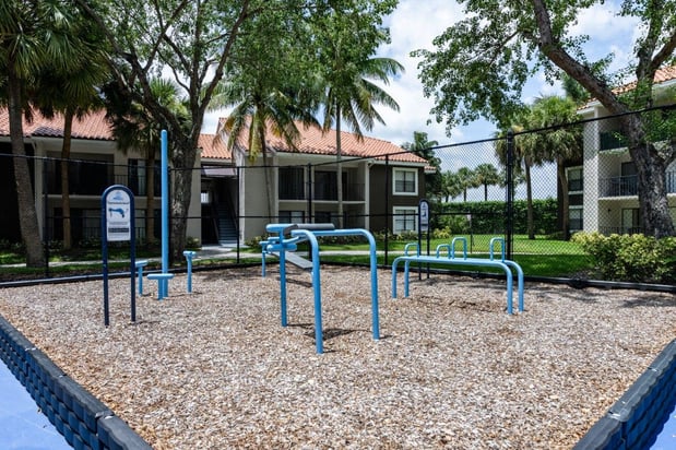 Images Village Place Apartment Homes