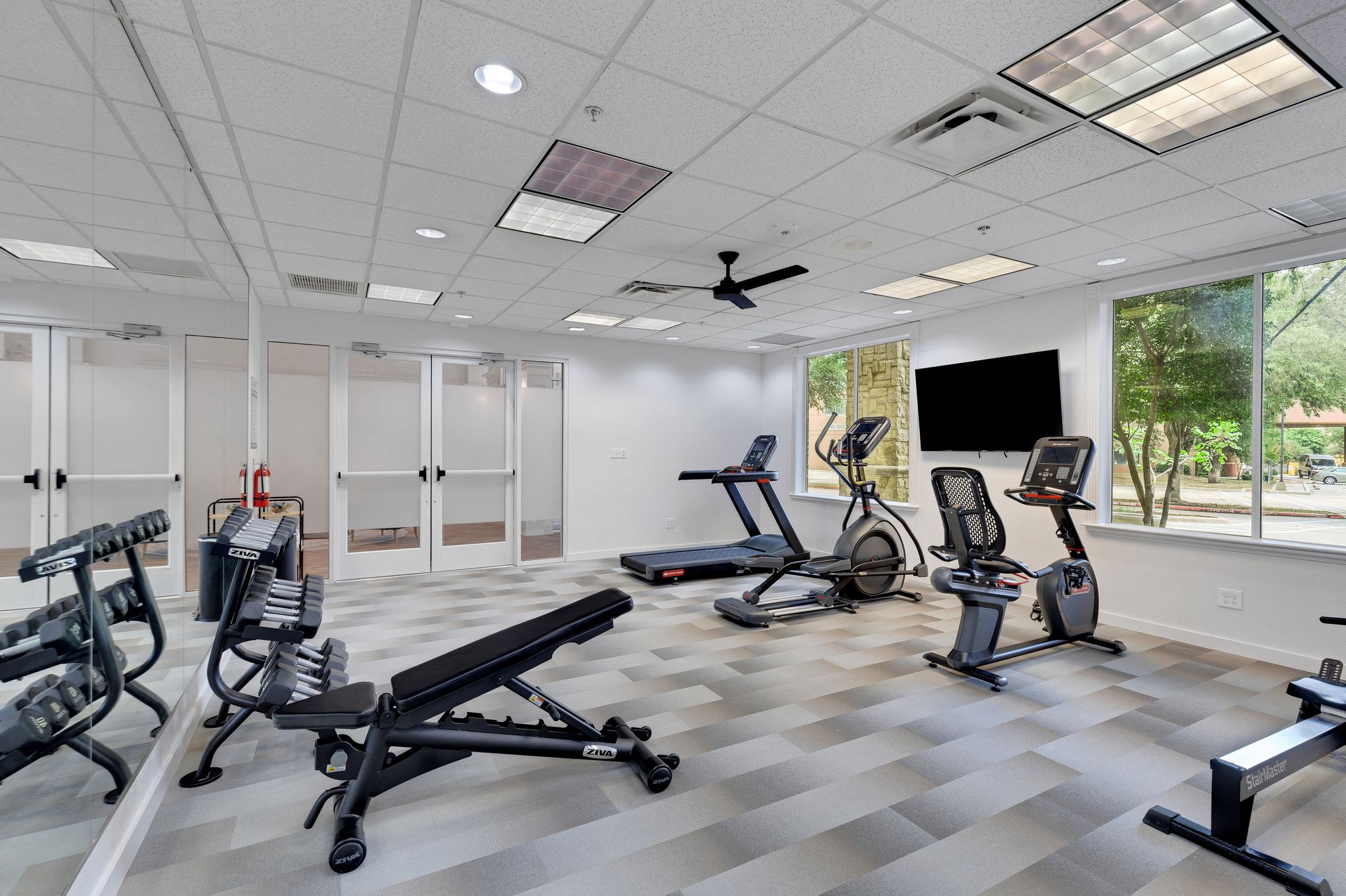 the gym at the preserve at green valley townhomes in green valley 