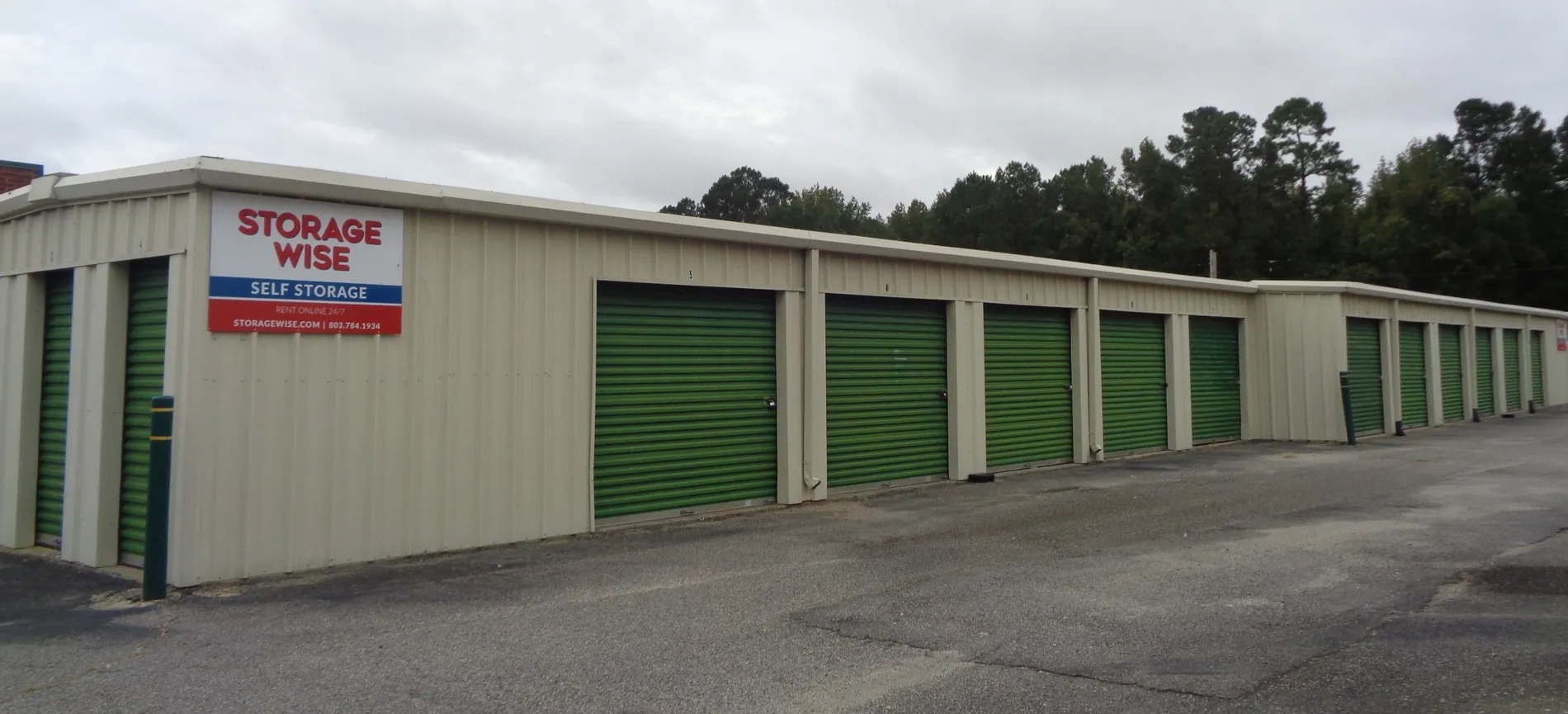 Clean self-storage facility near Sunshine Pancake House in Loris, SC