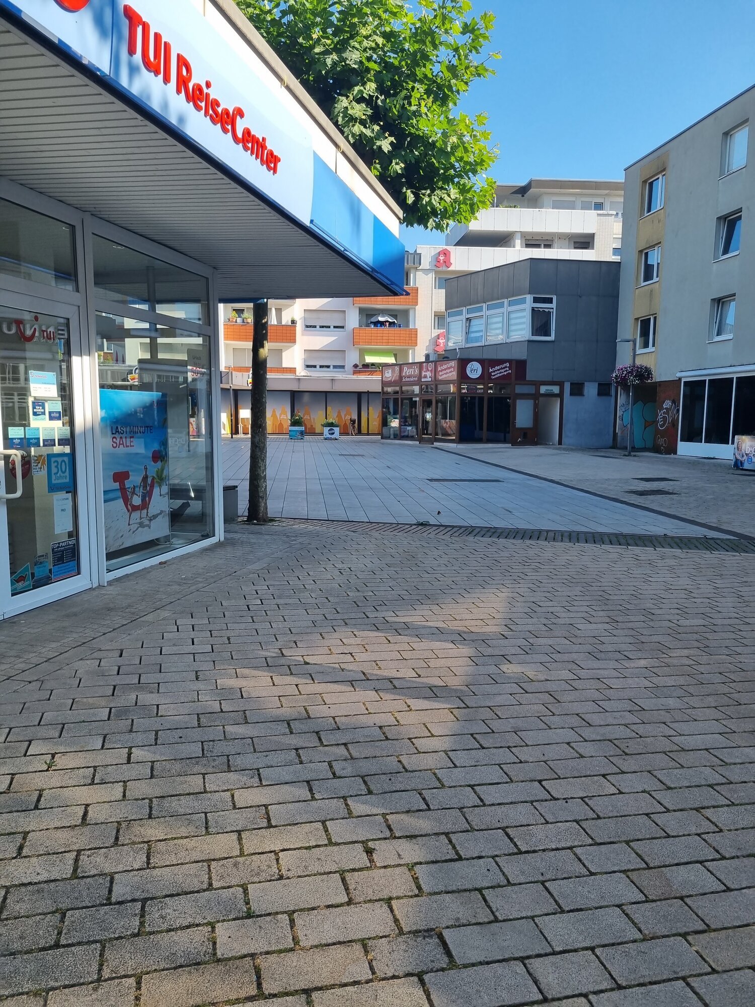 Peris Schneiderei, Willy-Brandt-Platz 14 in Kamen