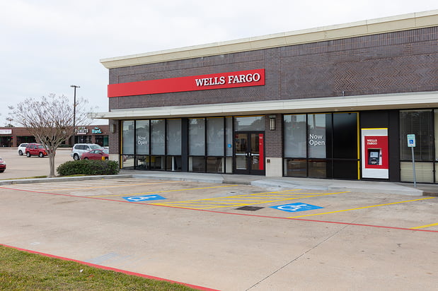 Images Wells Fargo Bank