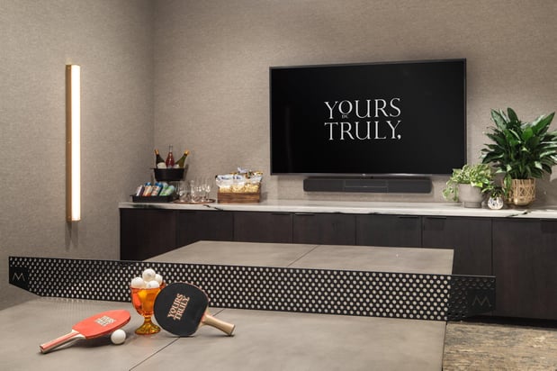 Images Vignette Collection Yours Truly DC by IHG