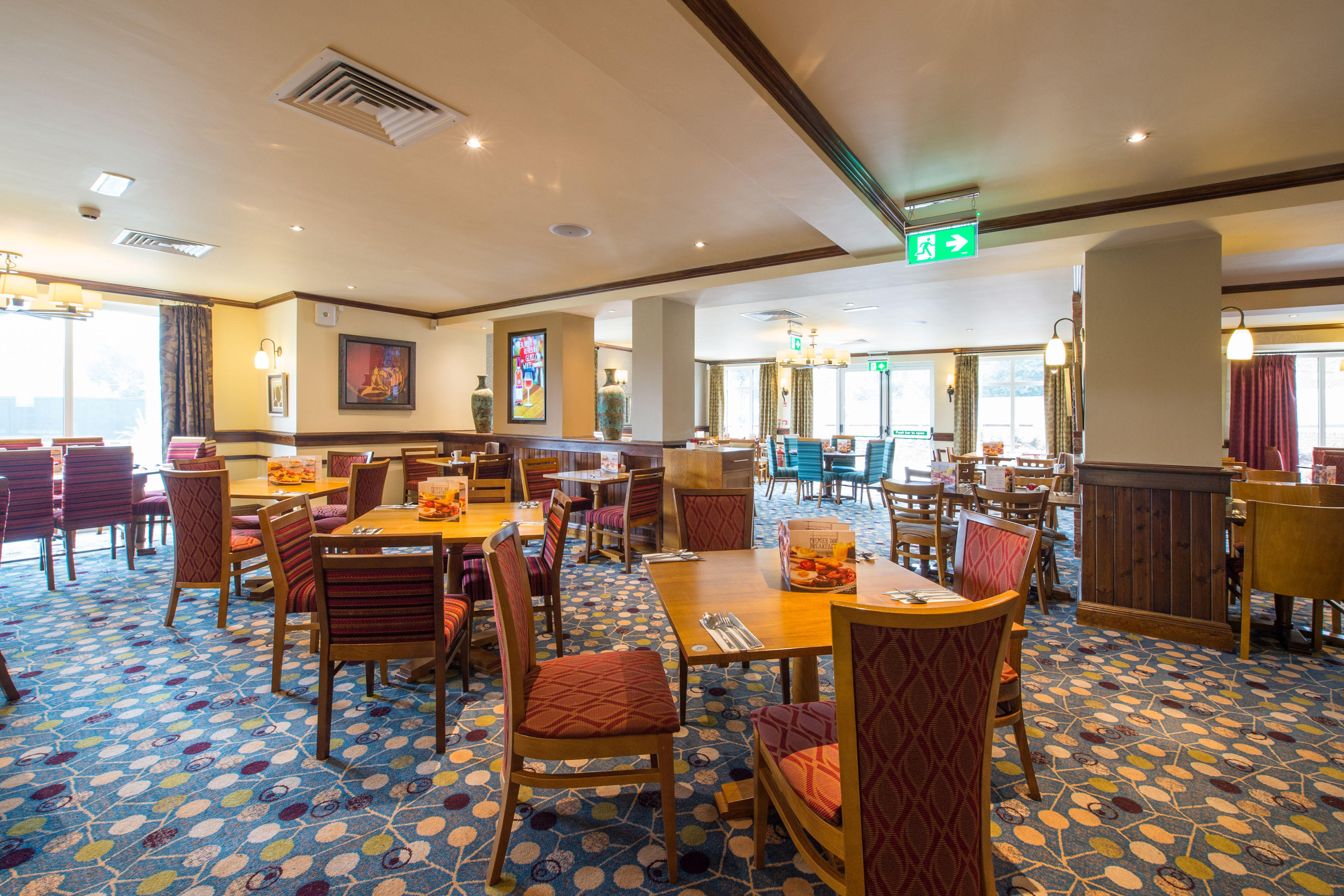 Brewers Fayre restaurant interior Premier Inn Stourbridge Town Centre hotel Stourbridge 03333 219341