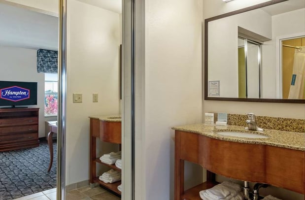 Images Hampton Inn & Suites Rockland