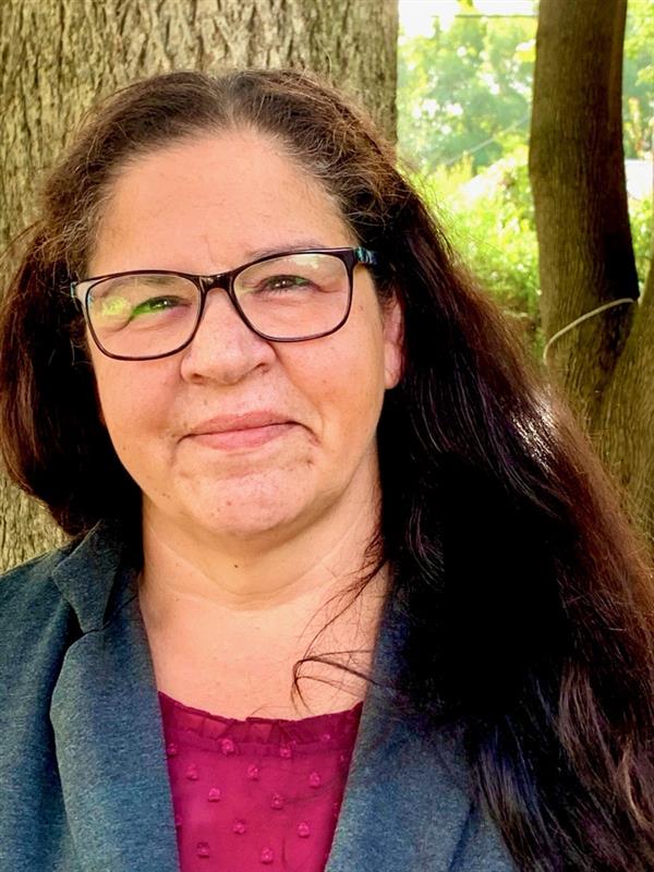 Images Lynda Guzman, Therapist