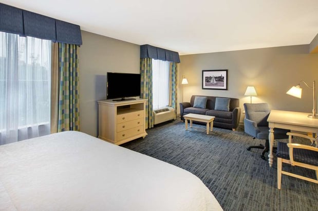Images Hampton Inn & Suites Cape Cod-West Yarmouth