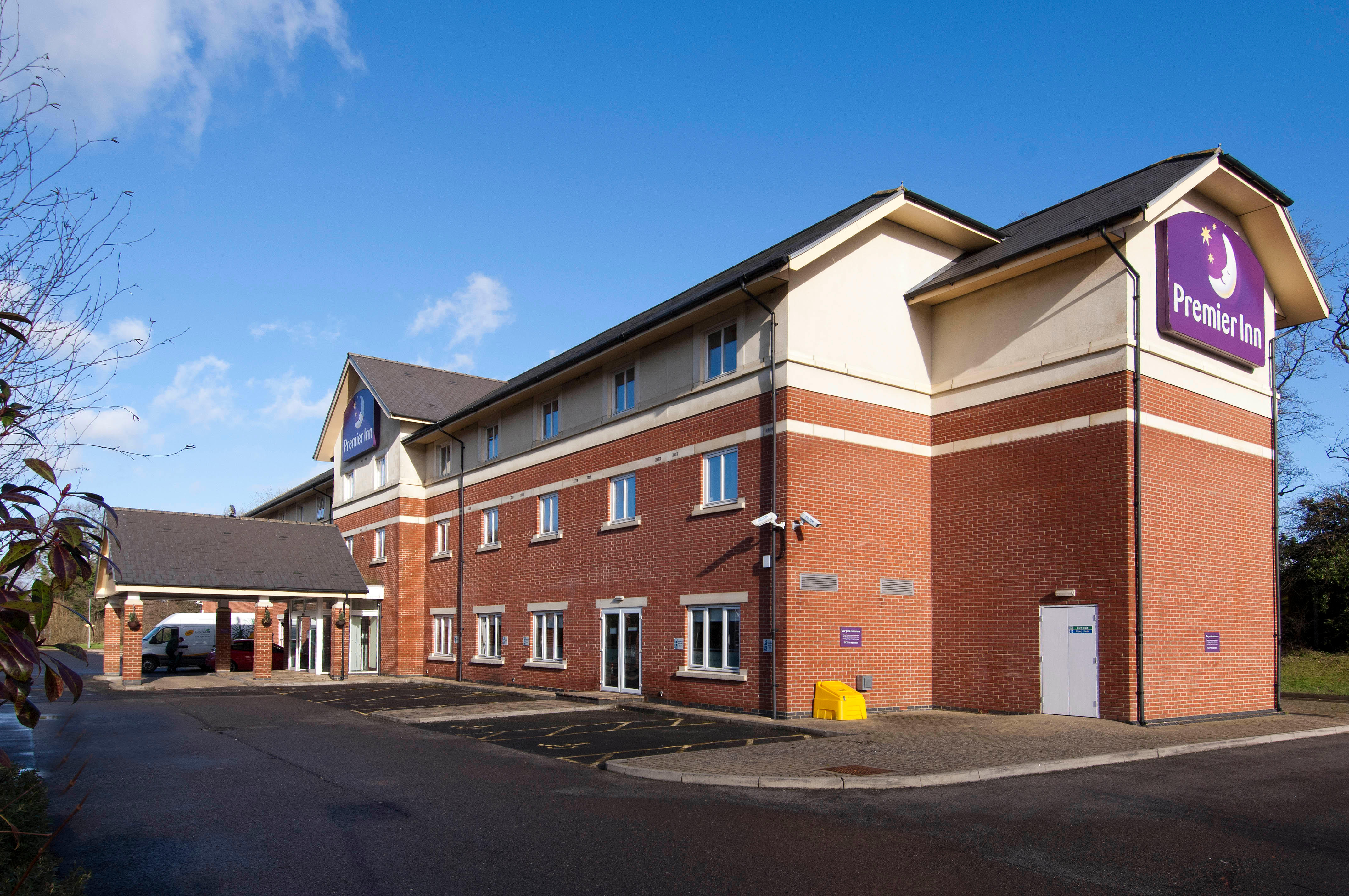 Images Premier Inn Gatwick Crawley Town West hotel