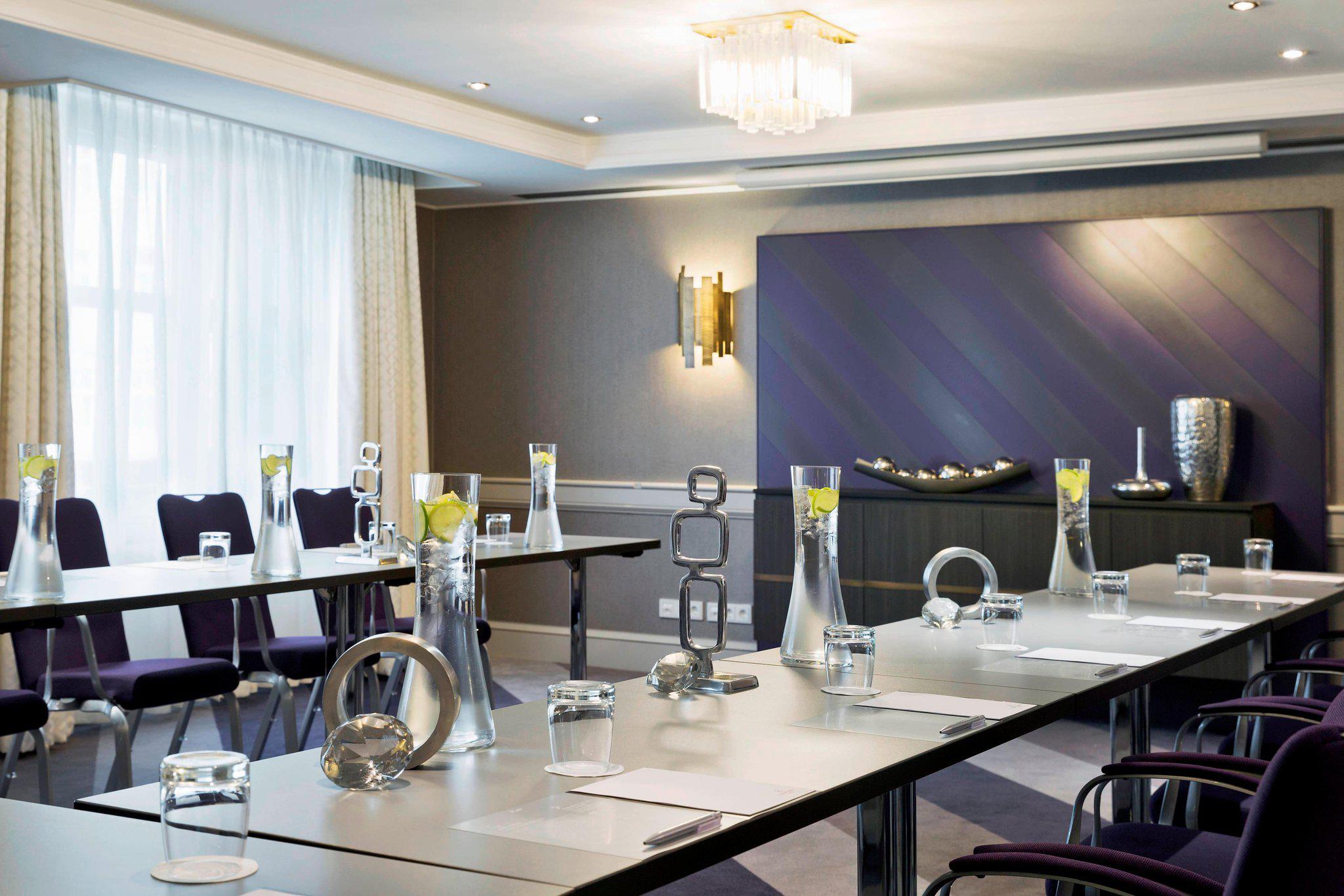 Renaissance Wien Hotel, Linke Wienzeile/Ullmannstrasse 71 in Vienna