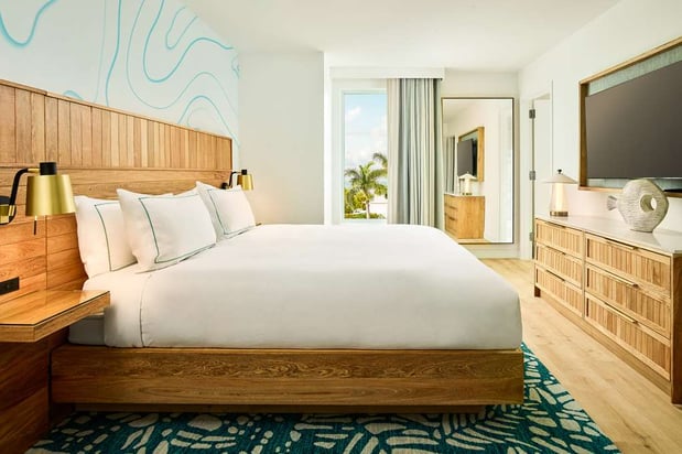 Images Faro Blanco Resort & Yacht Club Marathon, Curio by Hilton