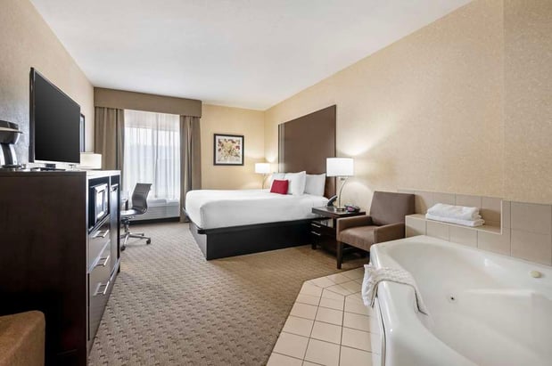 Images Best Western Plus Howe Inn