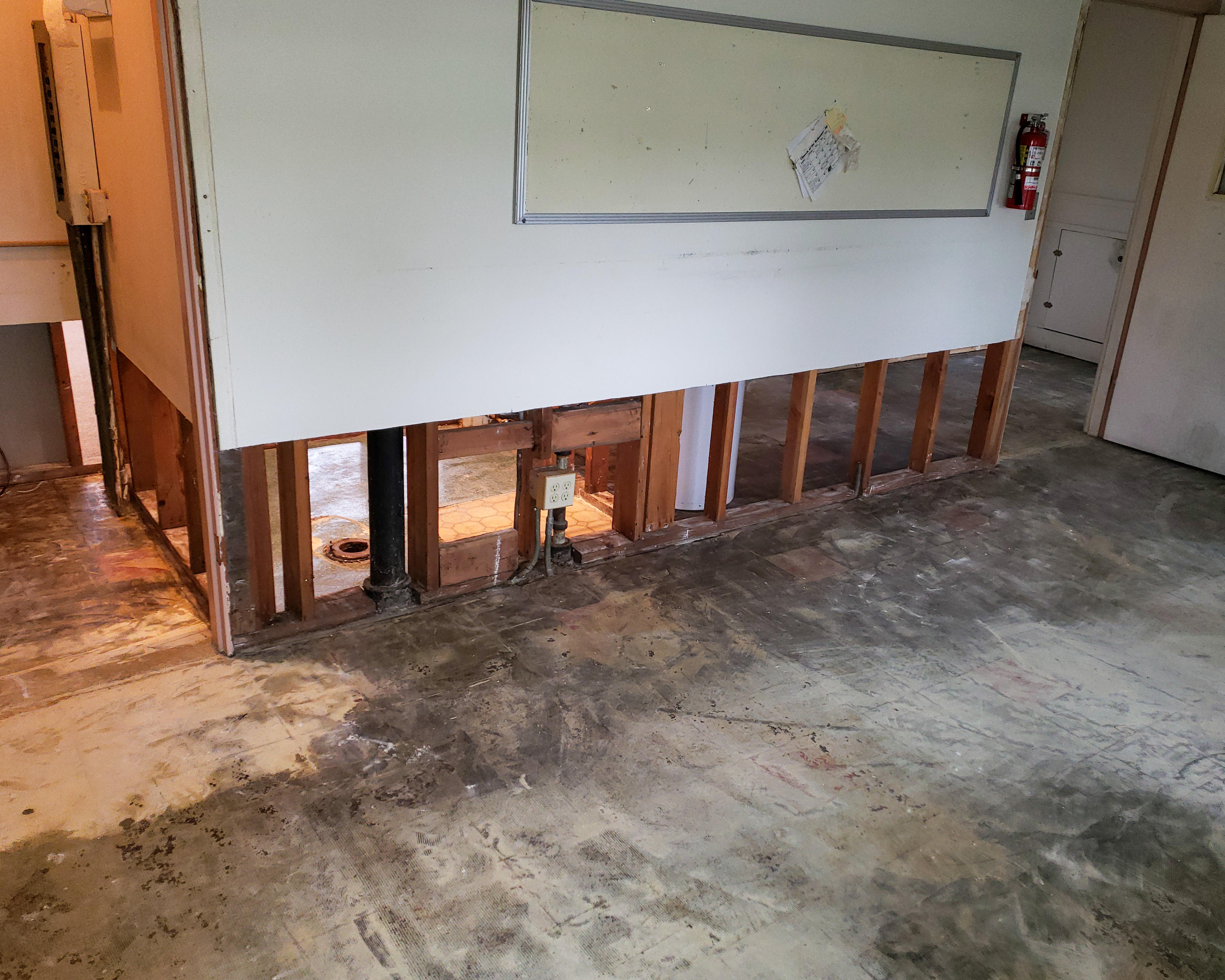 When you need a restoration or cleaning professional for your Woodinville, WA commercial property, SERVPRO of Shoreline/Woodinville is ready to respond immediately and work quickly to clean or restore your business.