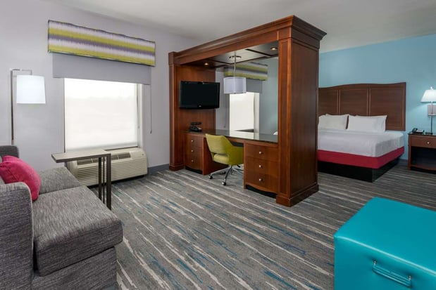 Images Hampton Inn and Suites-Winston-Salem/University Area NC