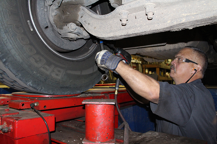 Images Bauer Built Tire & Service