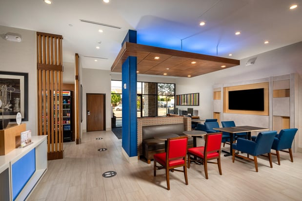 Images Holiday Inn Express & Suites Chatsworth by IHG