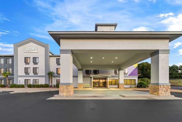 Images Spark by Hilton Tuscaloosa University