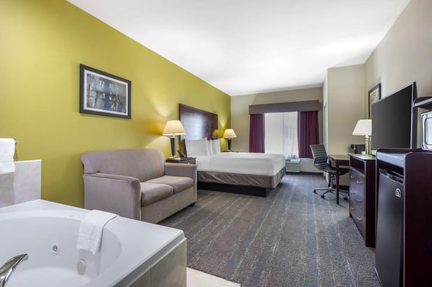 Images Best Western Plus Mansfield Inn & Suites