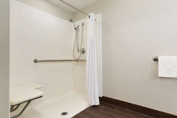Images DoubleTree by Hilton Hotel Hartford - Bradley Airport