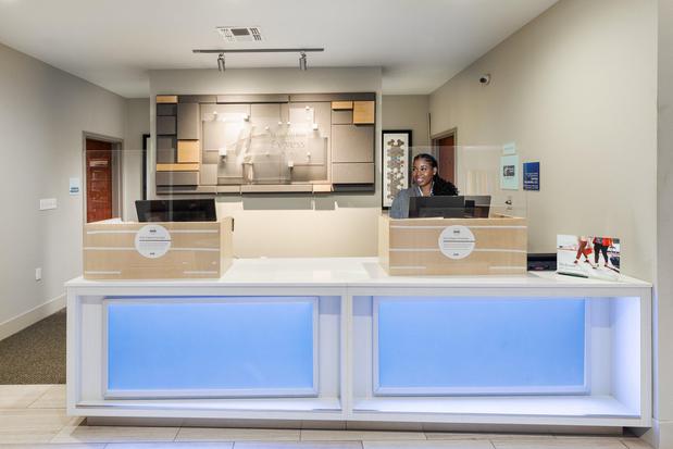 Images Holiday Inn Express & Suites Shreveport - West by IHG