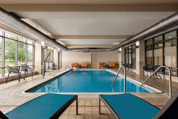 Images Hampton Inn & Suites Pittsburgh/Waterfront-West Homestead