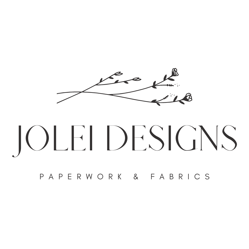 Logo von JOLEI DESIGNS – Paperworks & Fabrics