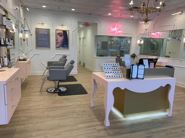 Images Idolize Brows and Beauty at Sutton Square