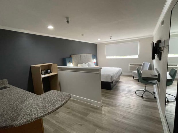 Images The Midtowner Hotel, SureStay Collection by Best Western