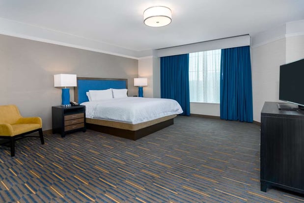 Images Hampton Inn & Suites Buffalo Downtown