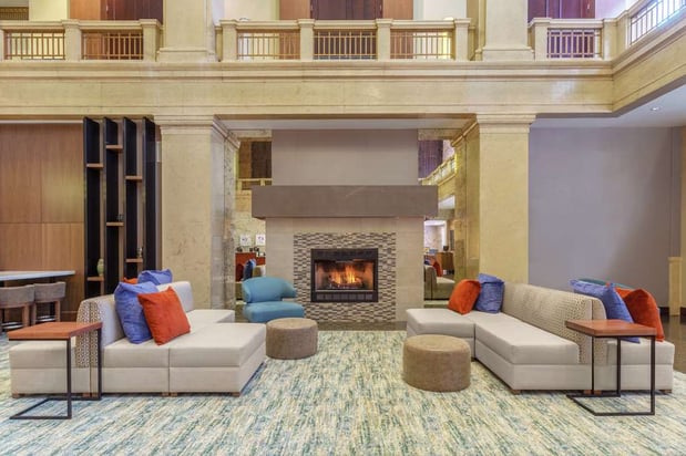 Images Hilton Garden Inn Indianapolis Downtown