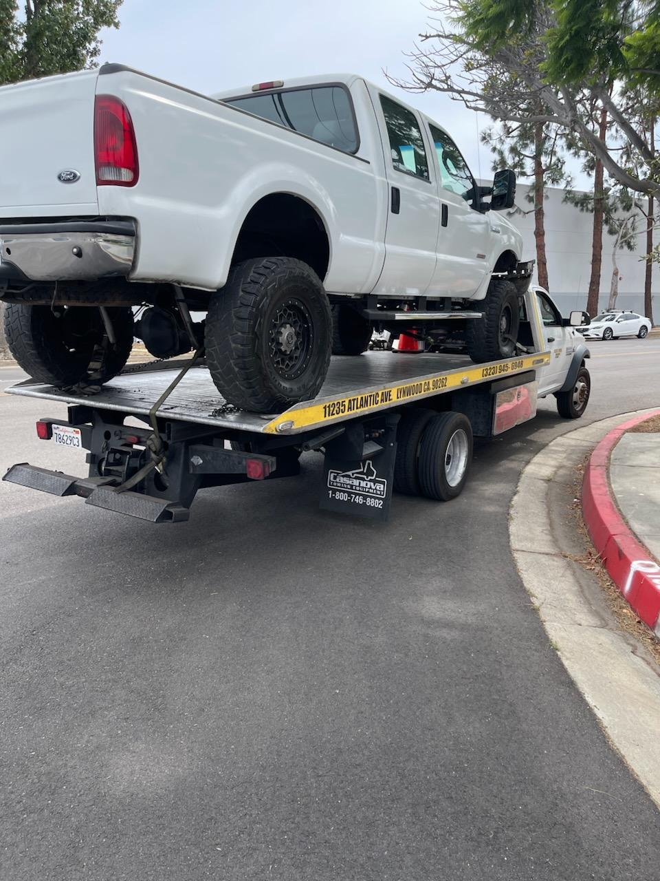 Chavez Towing - Truck towing