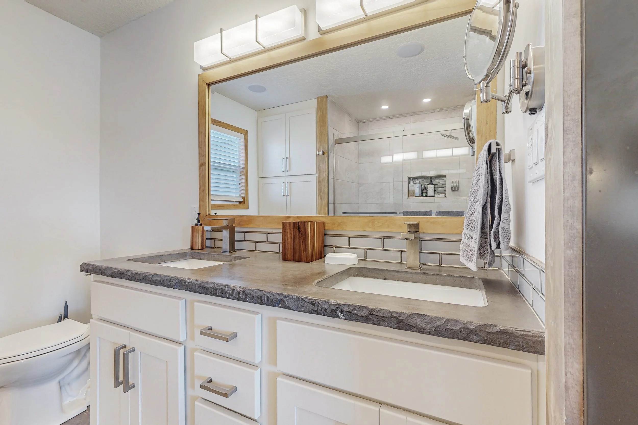 Ea-sy Remodel LLC Image