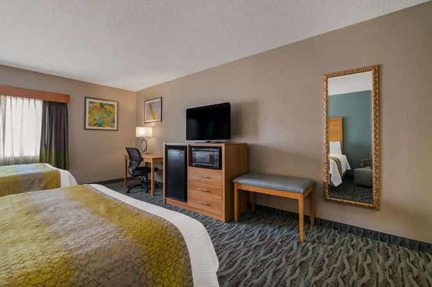 Images Best Western Plus Executive Court Inn & Conference Center