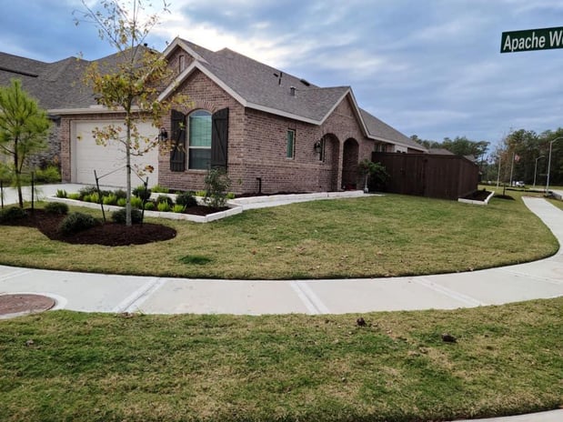 Images GQ Landscaping & Lawn Care Services