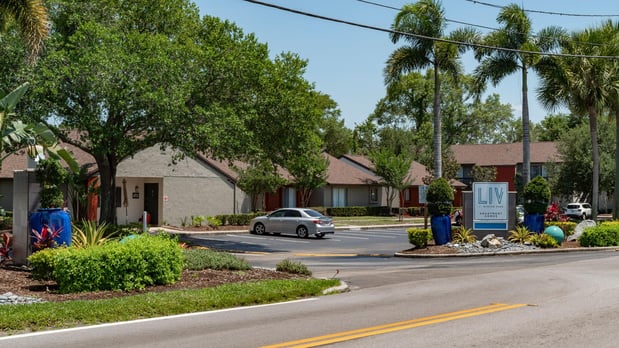 Images Liv at Winter Park Apartment Homes
