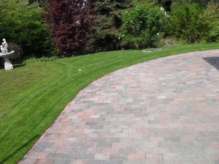 F & B Weibel Gartenbau Radelfingen, Eggenweg 8 in Radelfingen b. Aarberg